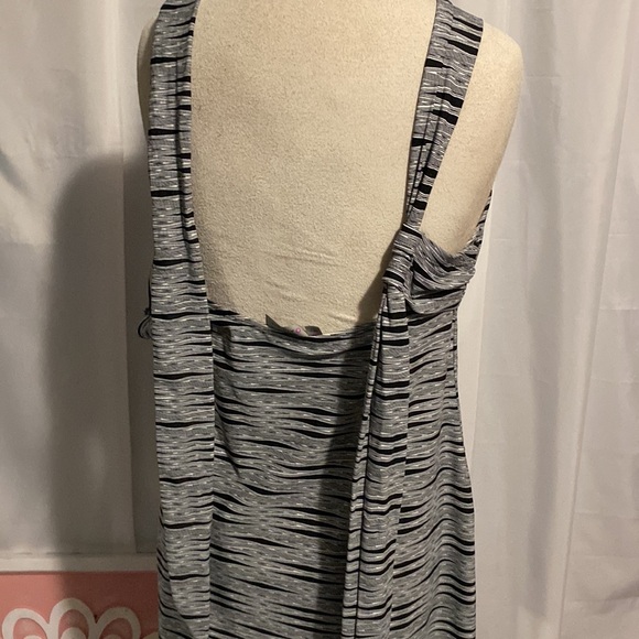 NWOT ATHLETA KIKI SWIM DRESS BLK/WHITE/GREY  W/ADJ STRAPS&BUILT IN BRA - Picture 11 of 11